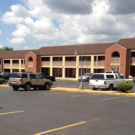 Days Inn Kansas City-Worlds Of Fun Buitenkant foto